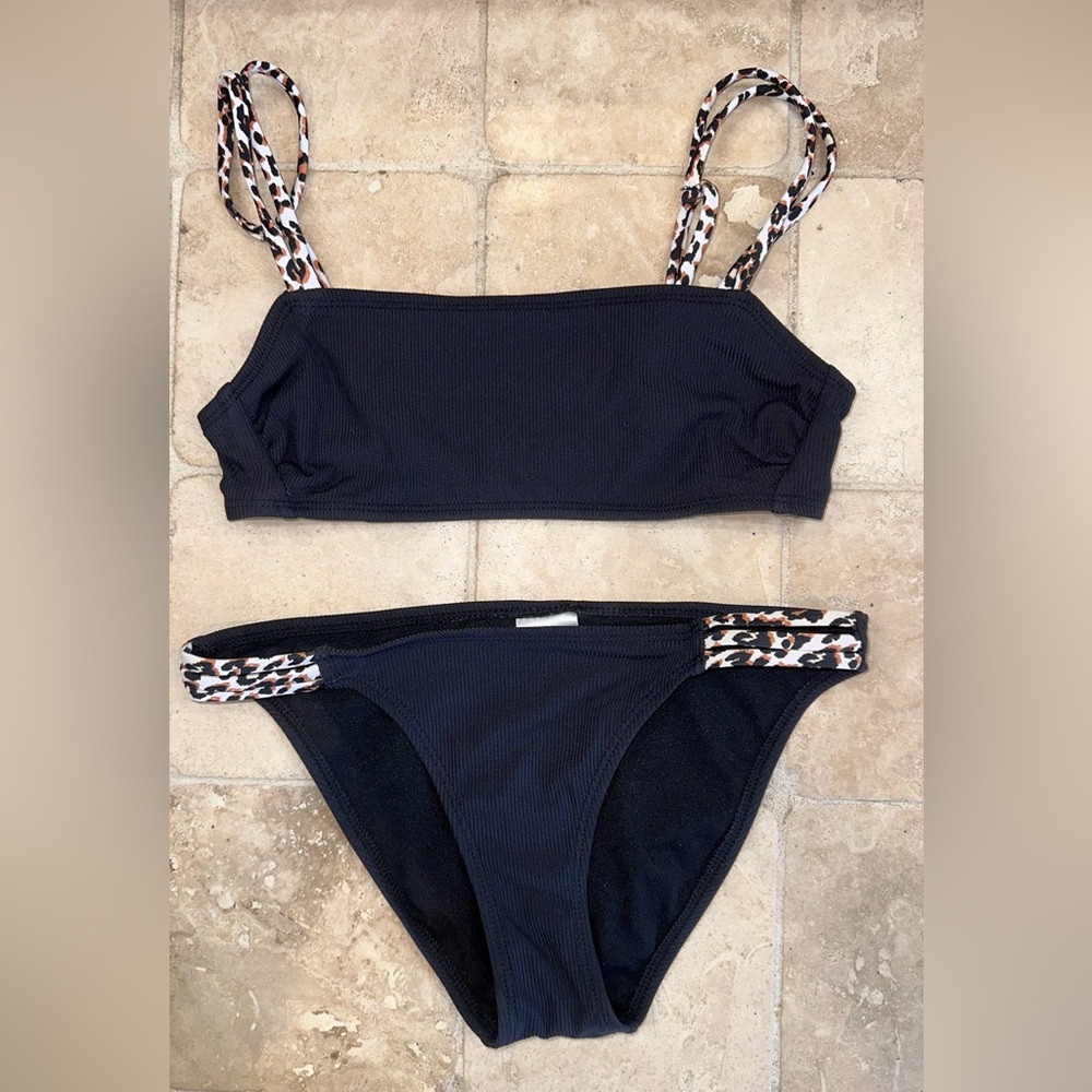 Xhilaration Black Two Peace Swimsuit Women’s Extra Small Cheetah Detail